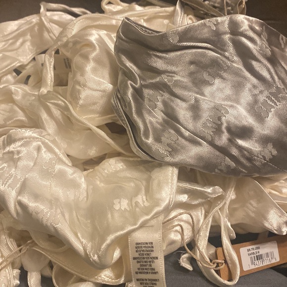 SKIMS-  Jacquard Collection Triangle Bralette - Picture 7 of 7